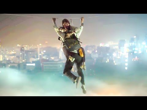 Due to Deathly Fog, Civilians Have Been Evacuated, But This Couple Is Trapped