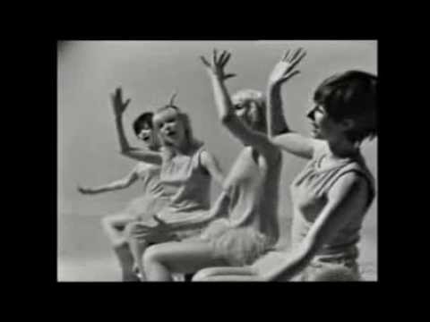 Un Tout Petit Pantin - Les parisiennes