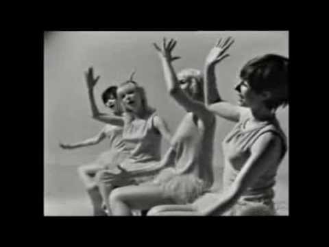 Les Parisiennes - Un tout petit Pantin (Puppet on a string) 1967