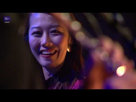 Miho Hazama // Backstage with Bohr