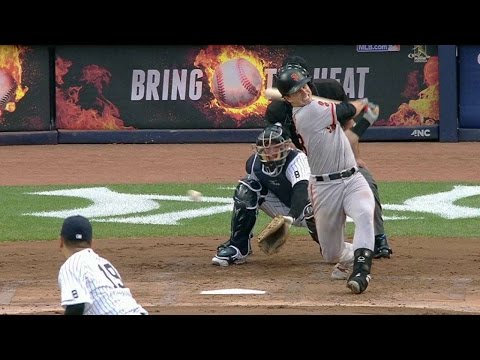 SF@NYY: Posey fouls one off foot, leaves game in 4th