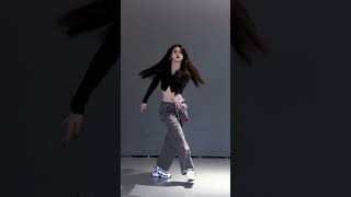 Download lagu ARIANA GRANDE '7 RINGS' Dance Cover | SHIRLEY mp3 Download lagu ARIANA GRANDE '7 RINGS' Dance Cover | SHIRLEY mp3