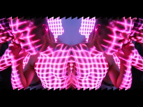 Chaman (Columbine) - Sully Fist