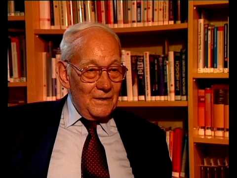 Manfred Eigen - Life is a game of chance and necessity (113/113)