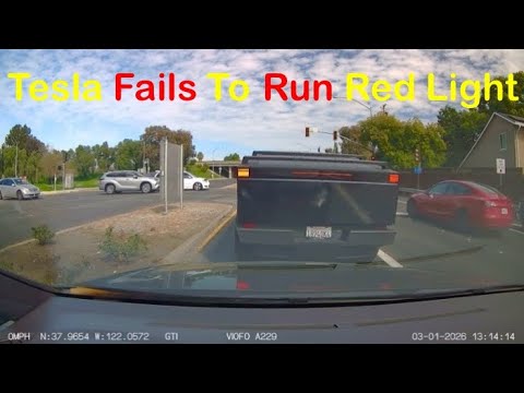 Idiots In Cars Compilation #043 (Tesla Fails To Run Red Light)