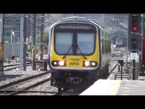 29000 Class DMU Commuter Train number 29106 - Clontarf Road Station