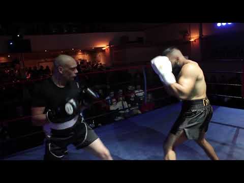 Fight 3 - Grant Walpole vs. Daz Day