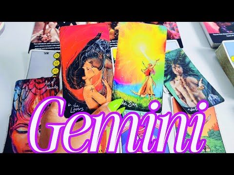 GEMINI♊WHOEVER THIS IS WANTS YOU BAD!🤭❤️ BUT #tarot #gemini