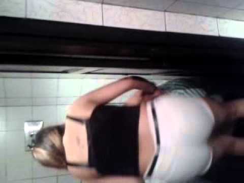 Cara de Pichu/el pelo no-Estas chicas estan mal