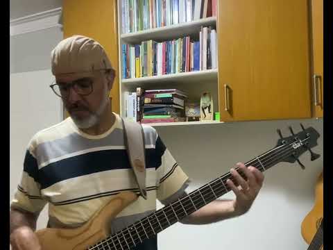 Sorriso Falso - Pedro Camargo Mariano