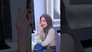 Download lagu ♪unggu - rindu yang palsu🎶 #lyricmusic#ungu#rinduyangpalsu#reelsvideo #shortvideo mp3