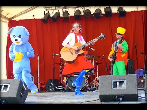 Little Green Tricycle - Little Feet Music