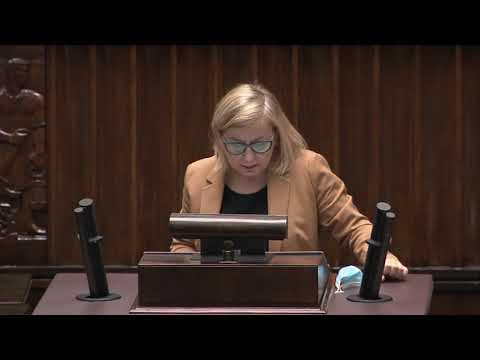 Paulina Hennig-Kloska pyta, dlaczego zawieszono podatek tylko dla paliw