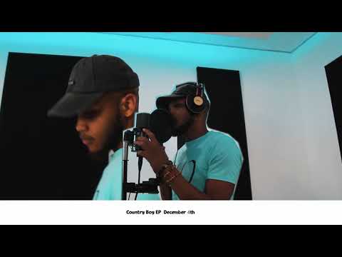 Haem-O in studio with KnifeBeatz working on the #CountryBoyEP