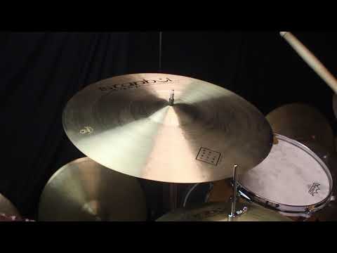 Istanbul Agop 20" Traditional Dark Crash - 1696g