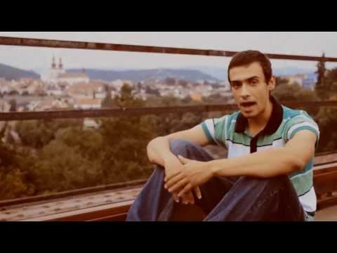 RAZNY BLAZNI - /Hektoplazma/ -DUSE DVA METRY OD TELA( vokal Nela Surovčeková) // Official video //