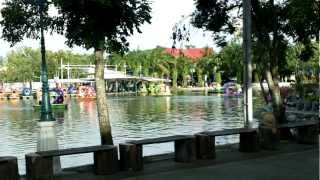 preview picture of video 'Dream World amusement park Bangkok Thailand'