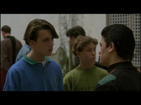 Ragazzi fuori-(Napoli è a città più bella di tutta la Sicilia).avi