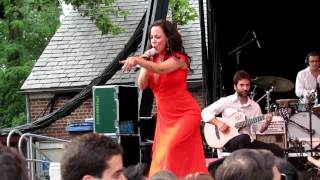 Bebel Gilberto performing &quot;Sun is Shining&quot; at Central Park Summerstage