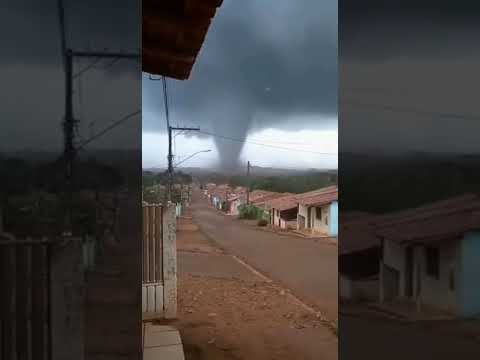 Tornado Chegando em Rio Bonito Paraná #tornado #paraná