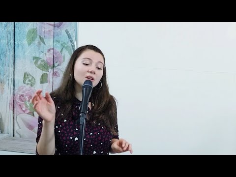 Chrissy - Royals (Lorde Cover)