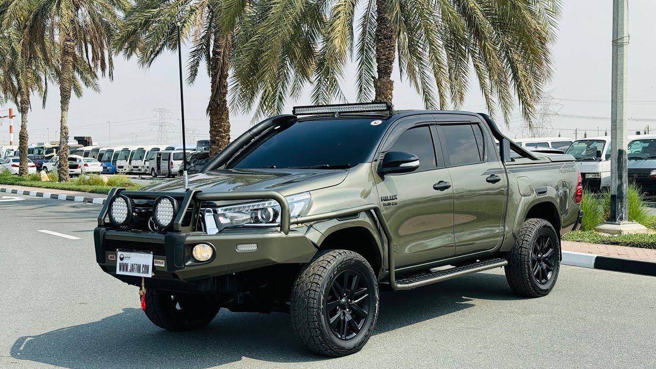 Toyota Hilux PREMIUM BULL BAR INSTALLED | ROOF MOUNTED LED STRIP LIGHTS | BLACK INTE video