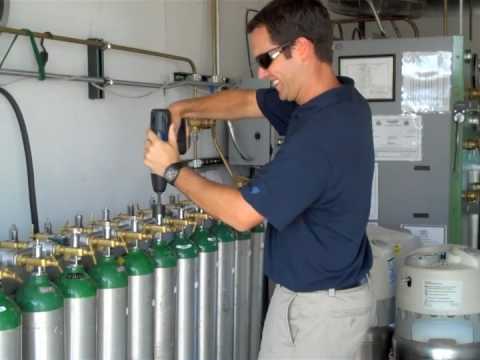 Mobile medical oxygen cylinder filling 2009