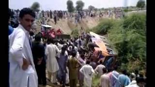 preview picture of video 'An accident near Sindhri'