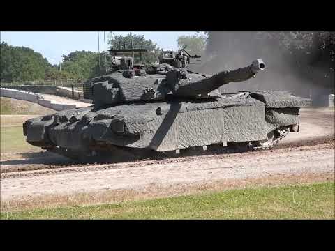 Challenger 2 TES  - Megatron, running at TANKFEST 2024