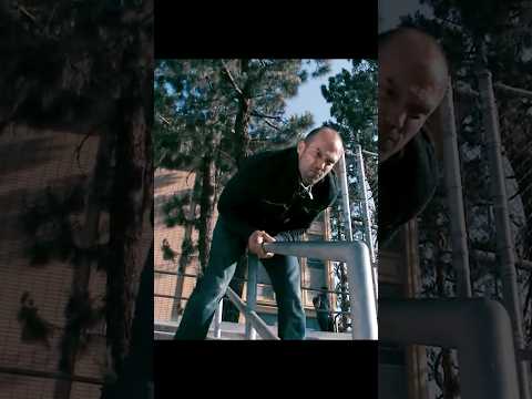 Chev’s Painful Escape Gone Wrong 😬⚡ | Crank 2: High Voltage (2009)