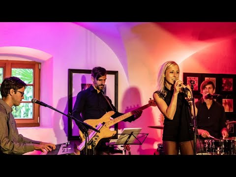 Julia Sitz - In 80 Minuten um die Welt