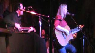 Britta T. - Like We Never Had A Broken Heart