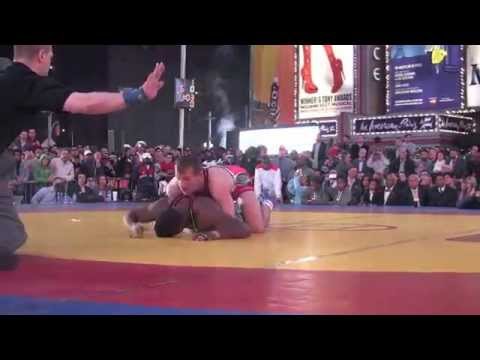 David Taylor over Livan Lopez Azcay