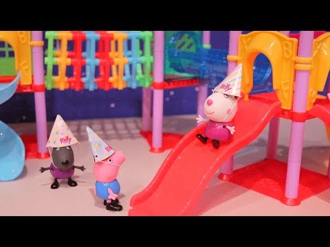 Peppa Pig Has a Playground Party for George ! Toys and Dolls Pretend Play for Kids | Sniffycat Video