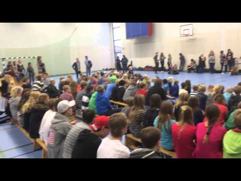 Årskurs 9-turné med treorna 2013 - Väröbackaskolan