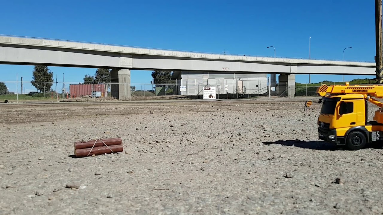 RC autojeřáb Liebherr Mercedes-Benz Arocs