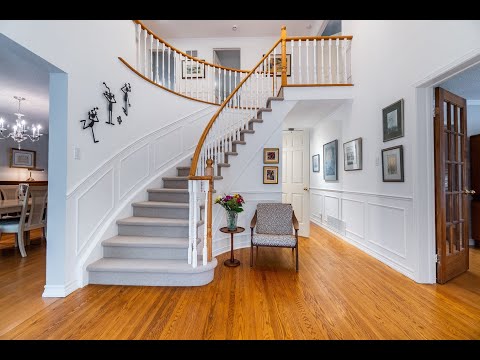 Spacious Family Home, Oakville, ON - Sotheby's International Realty Canada
