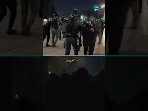 A polícia israelense invade a mesquita de Al Aqsa em Jerusalém #itvnews #news #alaqsa #israel #palestine