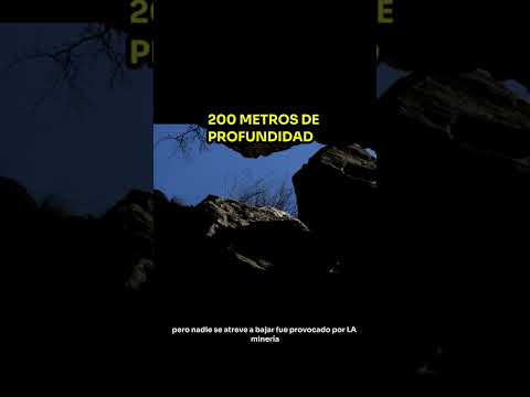 ¿UN PORTAL AL ABISMO? 🕳️😱 EL MISTERIO DEL SOCAVÓN DE TIERRA AMARILLA #shorts #viral