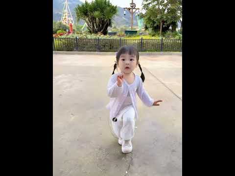大家準備好了啊~給大家表演個可愛版的One two three~ #愛跳舞的寶寶 #喜歡跳舞哪裡都是舞臺 #剪映 #萌娃跳舞#萌娃搞笑日常
