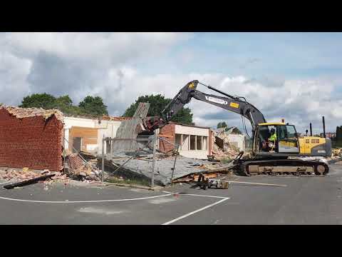 Rivningen av Mörrums skola - grannen Britta Svensson