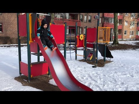 Liten lekplats nära Gott Hjärta