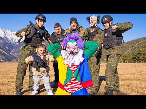 WE CAPTURED A ZOMBIE GUARDIAN CLOWN AND HE SOUNDS THE ALARM!! Makiman