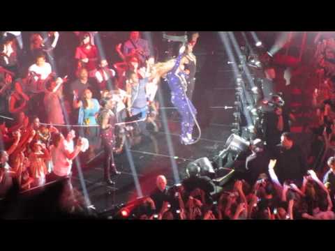 Beyoncé The Mrs. Carter Show World Tour Berlin 24/05/2013 - Survivor/Flying