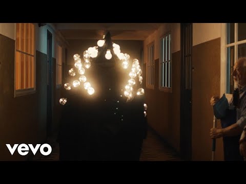 Annie Zingt Een Liedje - Urbanus