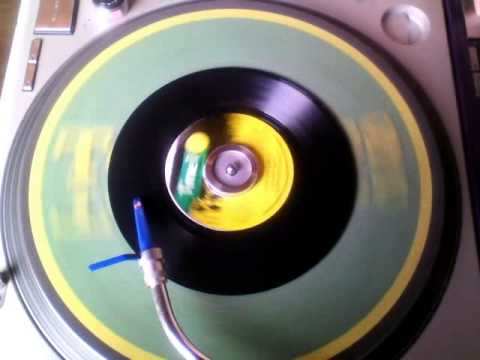 barrington levy don t run away
