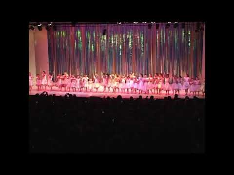 Parparim Gdolim e Ktanim - Tamid Nishar Ani - Show das Lehakot 2011