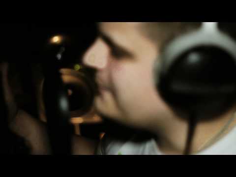 MilionBeats ft. Kotzi ,,Rezydenci tego świata / Czarny diament" (iChris Maliński - Sax) (HQ)