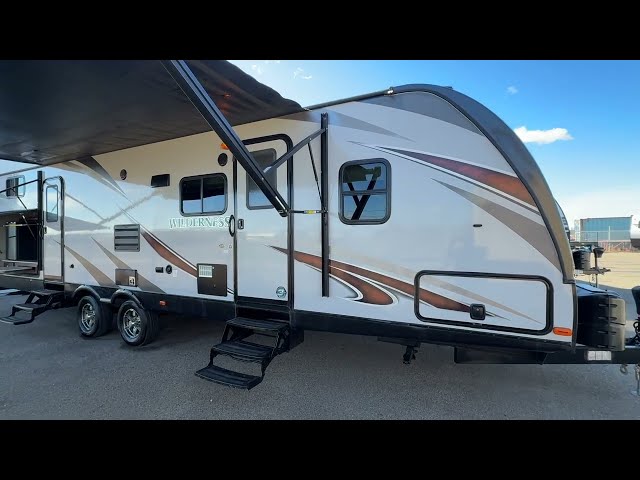 2018 Heartland Wilderness 3250DS in Travel Trailers & Campers in St. Albert