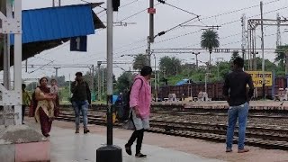 preview picture of video 'India's LAZIEST Train Announcement: Chhattisgarh Sampark Kranti Express Train at Anuppur-IRFCA/MSTS'